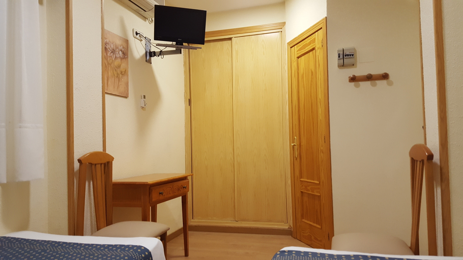 Bedroom 3, Cuatro Caños, Madrid