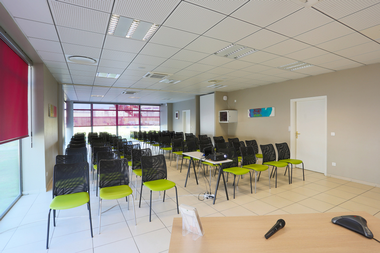 Business Facilities 19