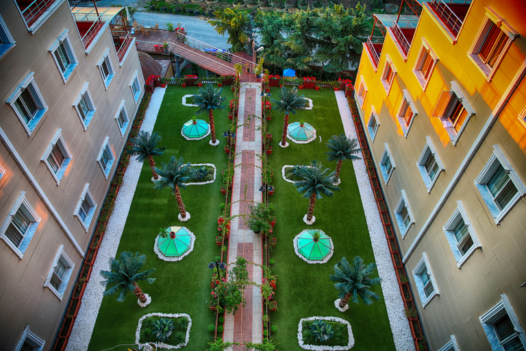 Exterior & Views