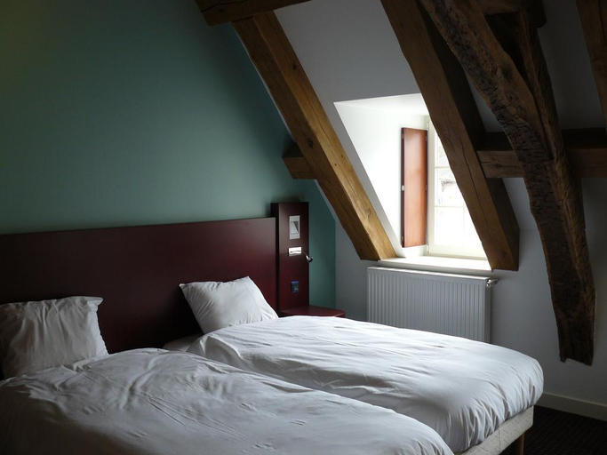 Bedroom 3, Logis Hôtel de la Côte d'Or, Côte-d'Or