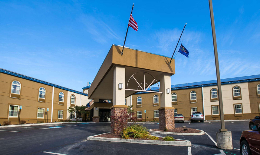 Exterior & Views 2, SureStay Plus by Best Western Elizabethtown Lancaster, Lancaster