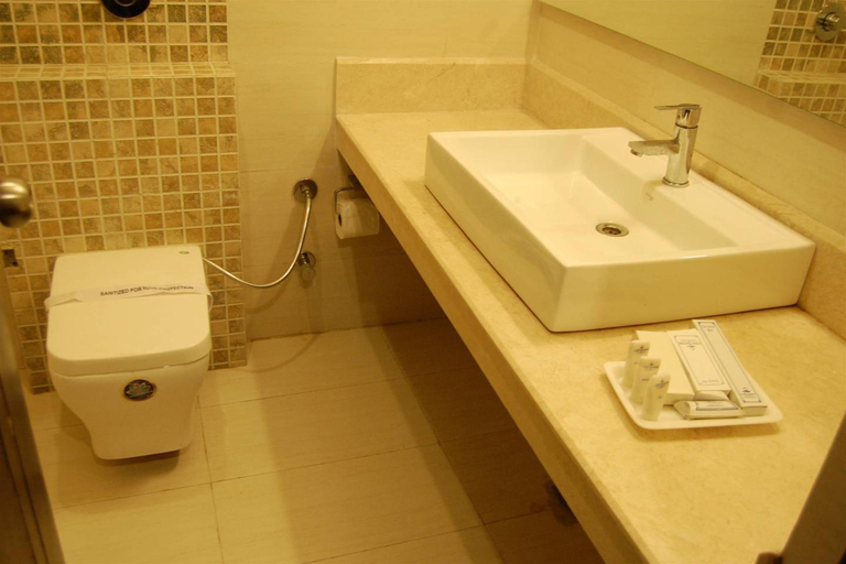 Bathroom 4, Diamond Plaza, Chandigarh