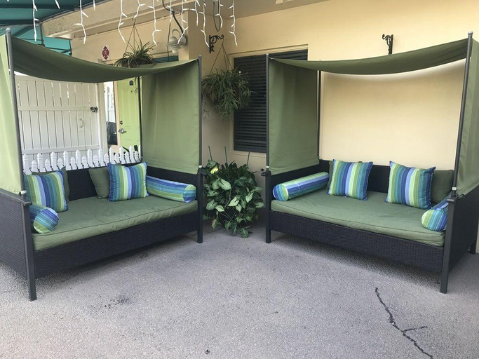 Exterior & Views 5, Galt Villas Motel, Broward
