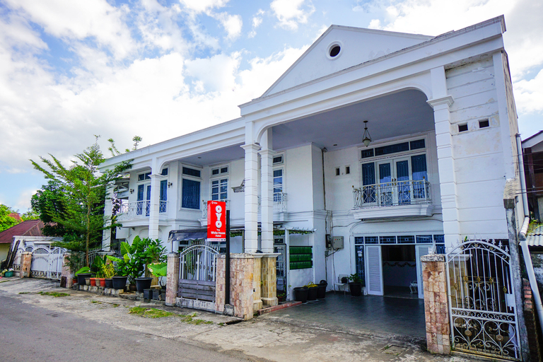 Exterior & Views 1, The White House Hotel, Manado