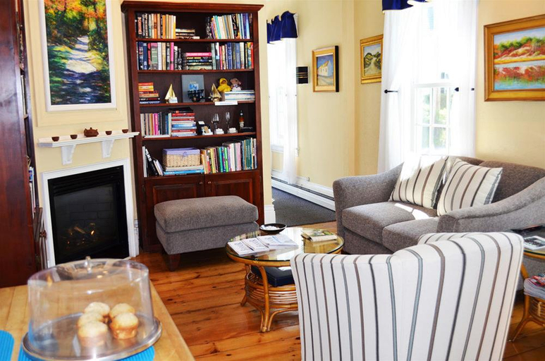 Public Area, Admirals Landing - Adults Only, Barnstable