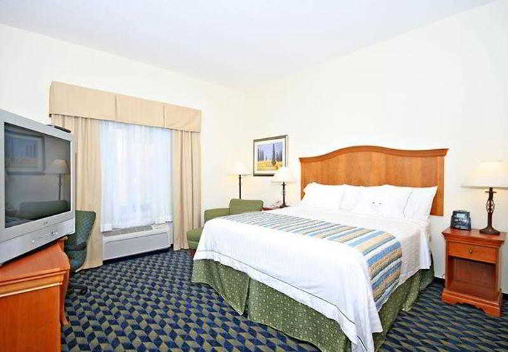 Bedroom 4, Fairfield Inn & Suites Greensboro Wendover, Guilford