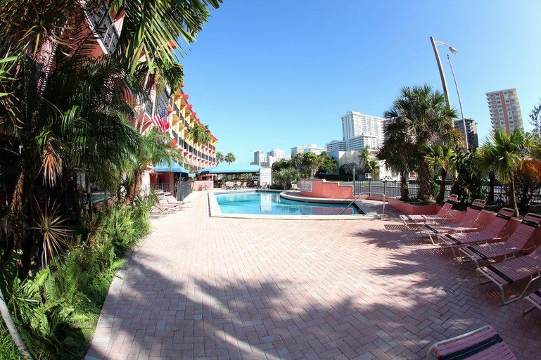 Sport & Beauty, Galt Villas Motel, Broward