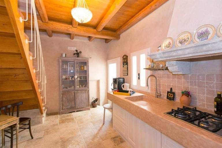 Dining Room 4, B&B Antico Mondo, Bari