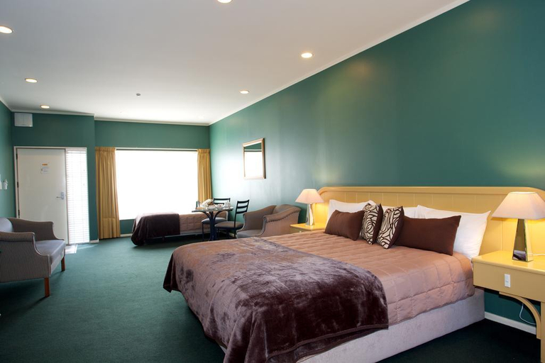 Bedroom 2, Village Motel, Hastings city