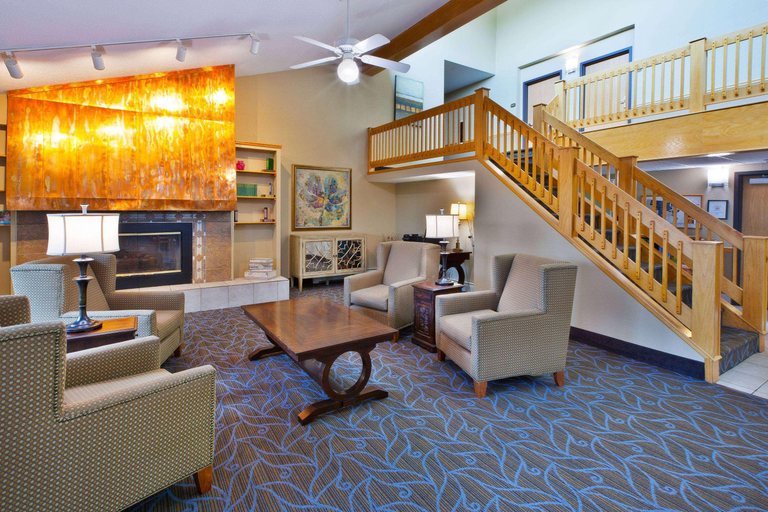 Public Area 2, AmericInn by Wyndham Bay City, Bay