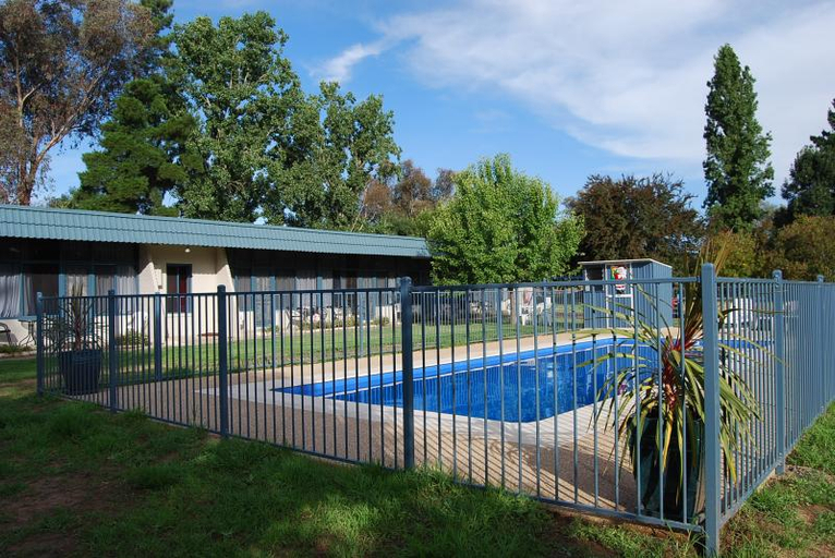 Sport & Beauty 4, Holbrook Settlers Motel, Greater Hume Shire - Pt B