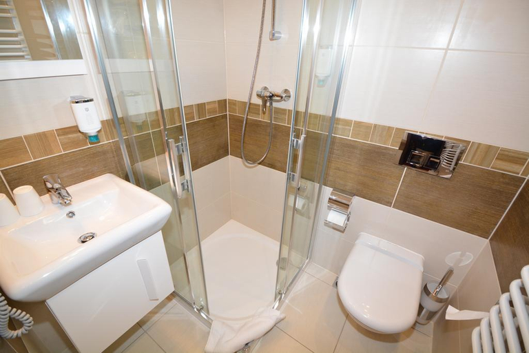 Bathroom 4, Sporthotel Schulenberg, Goslar