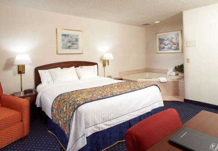 Bedroom 3, Courtyard Dayton-University of Dayton, Montgomery
