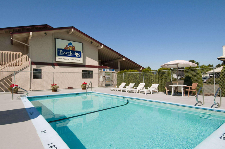 Sport & Beauty, Travelodge by Wyndham Courtenay, Comox-Strathcona