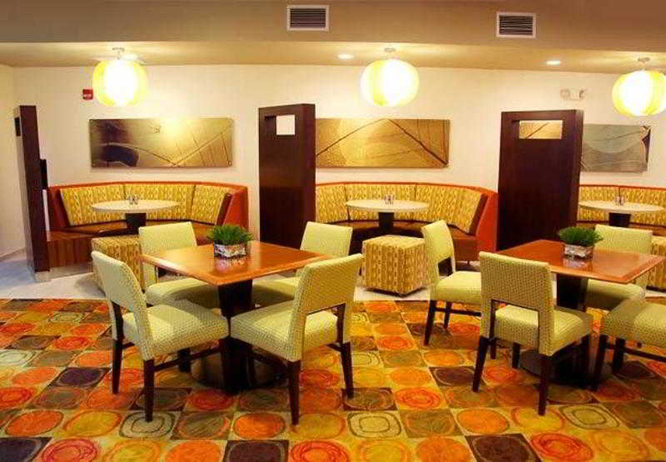 Public Area 2, Courtyard Hickory, Catawba