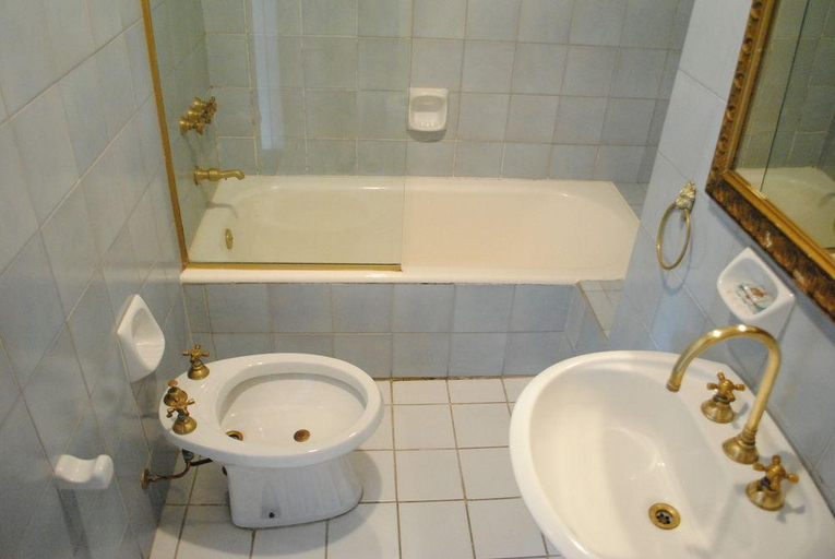 Bathroom 4, Leonardo Da Vinci Residence, Distrito Federal