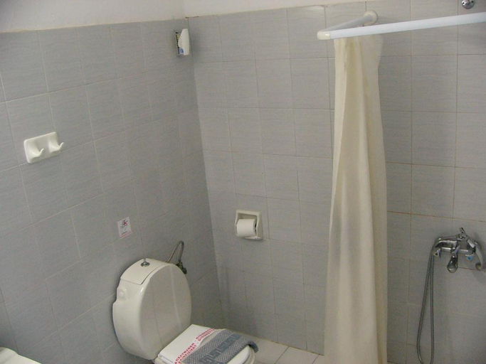 Bathroom, Blue Beach, Crete