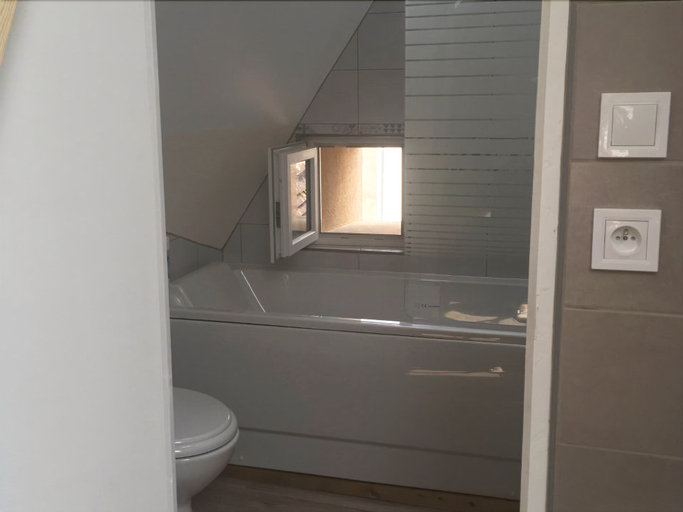 Bathroom 3, Appartement L'Arédien, Haute-Vienne