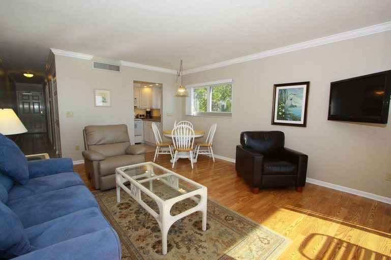 Public Area, Gulfview Manor Resort, Lee