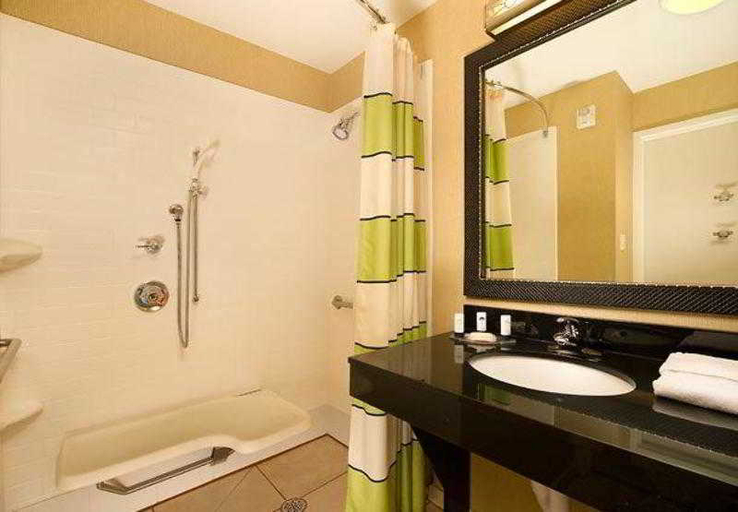 Bathroom 4, Fairfield Inn & Suites Cleveland, Bradley