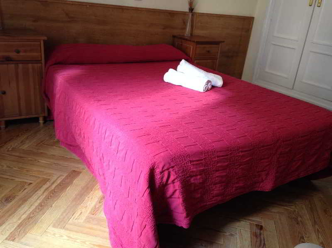 Bedroom 2, Aresol, Madrid