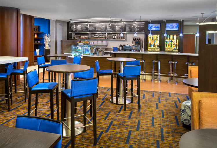 Food & Drinks 5, Courtyard by Marriott Boston-South Boston, Boston
