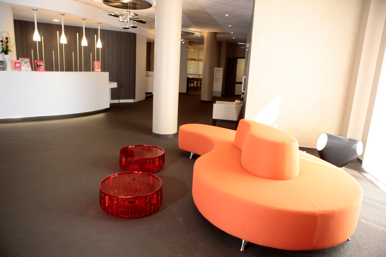 Public Area, B&B HOTEL Montbéliard-Sochaux, Doubs