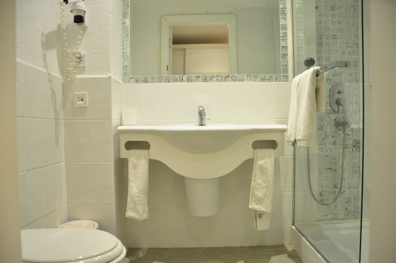 Bathroom 4, Ayaz Aqua Hotel, Bodrum