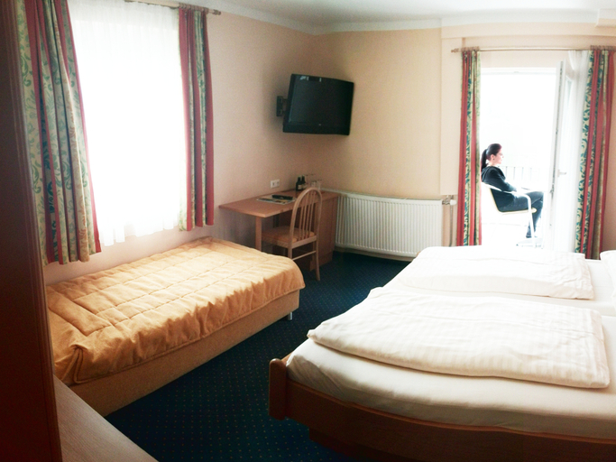Bedroom, All Inklusive Strandhotel Burgstaller, Villach Land