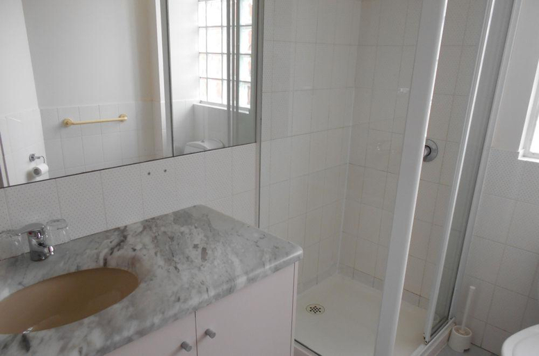 Bathroom 4, Harrington's 102, Hobart