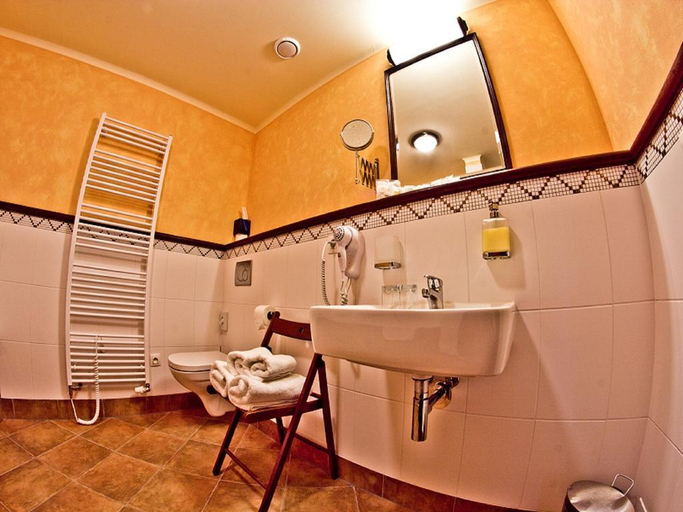 Bathroom, Hotel La Fresca, Kroměříž