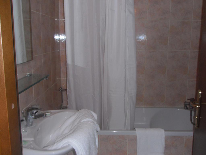 Bathroom, Sampiero, Haute-Corse