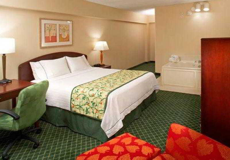 Bedroom 3, Fairfield Inn & Suites Parsippany, Morris