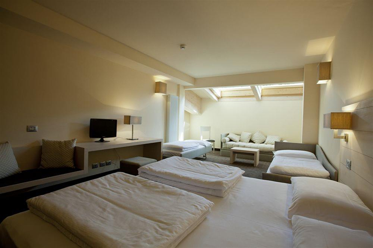 Bedroom 3, Le Blanc Hotel & Spa, Trento