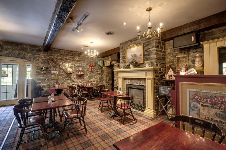 Public Area, The Waring House, Prince Edward