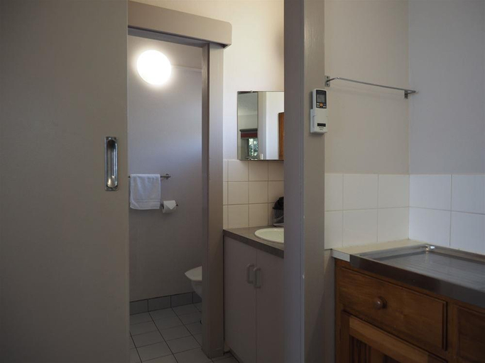 Bathroom 3, Burnie Ocean View Motel, Burnie  - Pt A