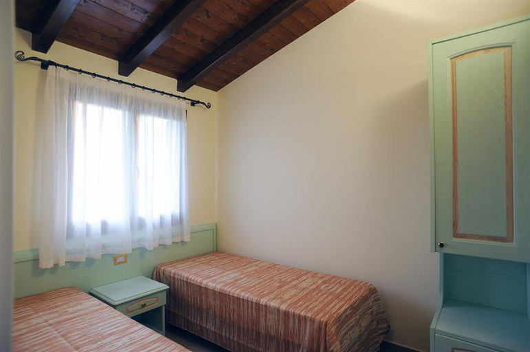 Bedroom 2, Centro Vacanze De Angelis, Ancona