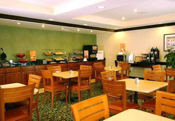 Food & Drinks 5, Fairfield Inn Charlotte Gastonia, Gaston
