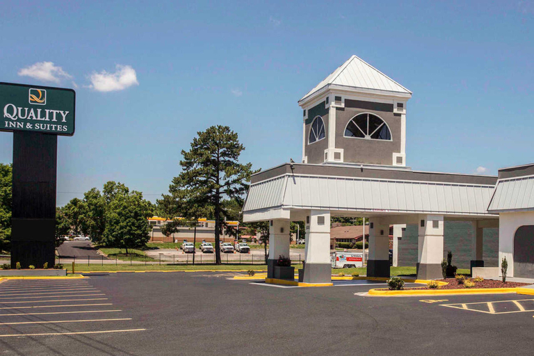 Exterior & Views 2, Quality Inn & Suites University Area, Mecklenburg