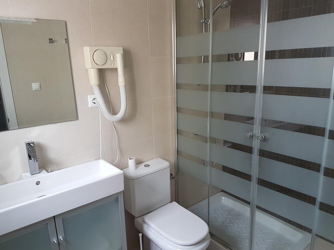 Bathroom 5, Hotel Dila, Málaga