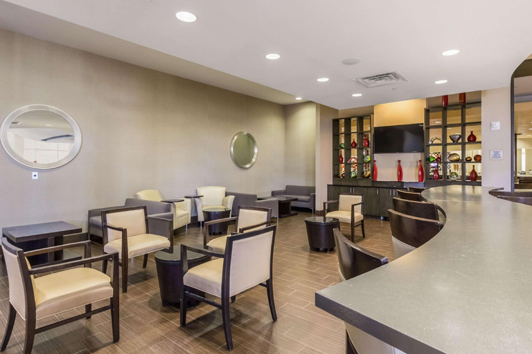 Public Area 4, Embassy Suites Elizabeth Newark Airport, Union