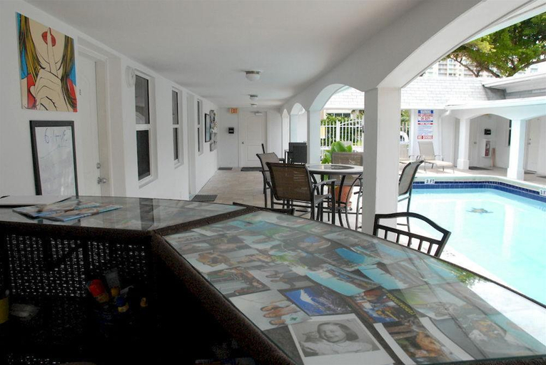 Sport & Beauty 4, The Hotel Deauville, Broward