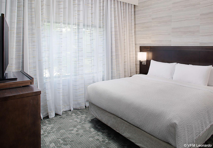 Bedroom 4, Courtyard Manchester-Boston Regional Airport, Hillsborough