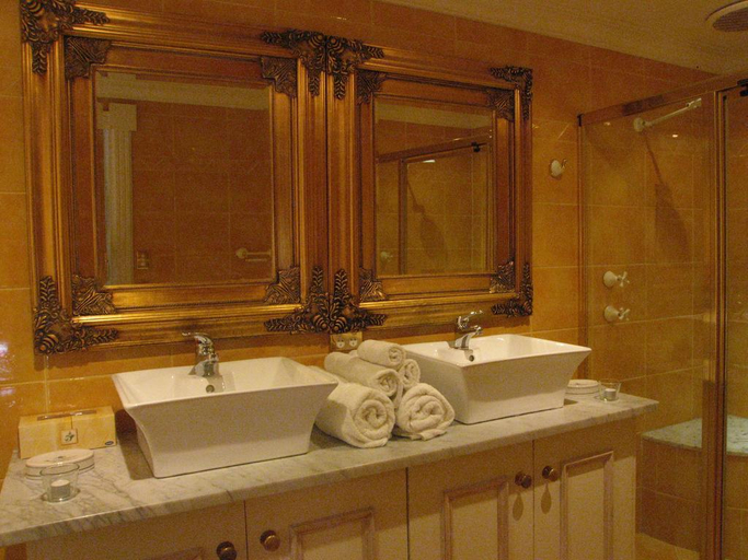 Bathroom 5, Jacobs Creek Retreat at Moorooroo Park, Barossa - Tanunda