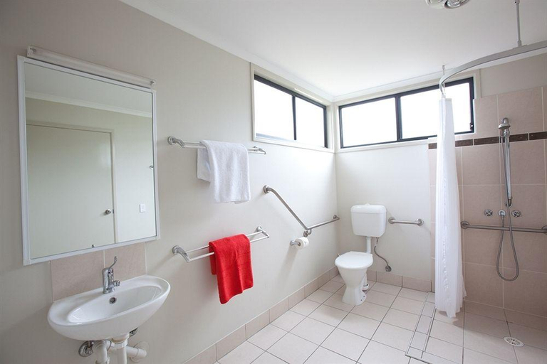 Bathroom, Discovery Parks - Fraser Street, Hervey Bay, Hervey Bay - Pt A