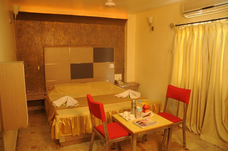 Exterior & Views 2, Hotel Tanisha, Ranga Reddy