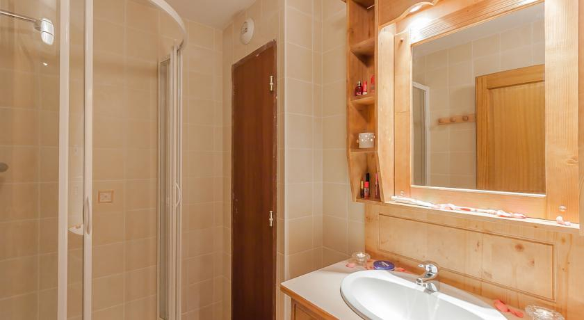 Bathroom 5, Residence Les Balcons de Val Cenis Village, Savoie
