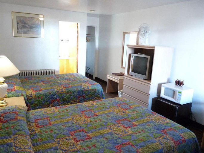 Bedroom, Columbia Inn, Clatsop