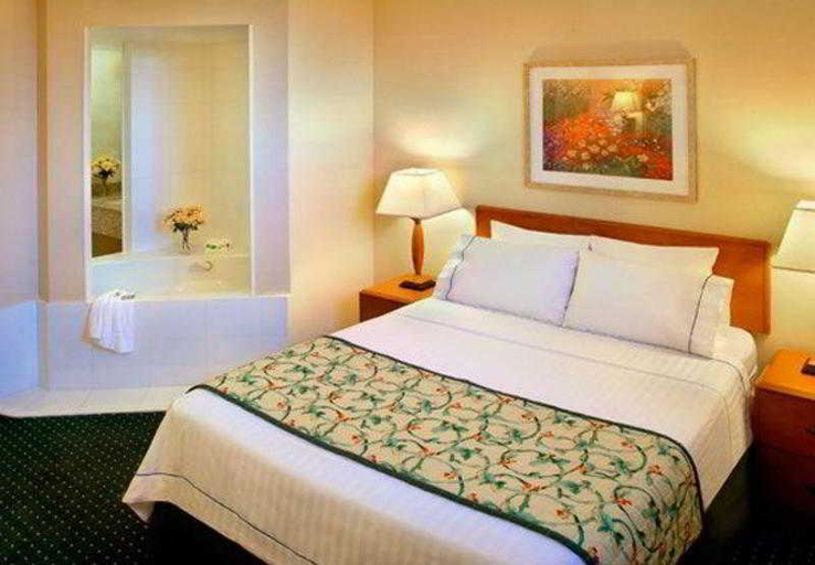 Bedroom 3, Fairfield Inn & Suites Edison-South Plainfield, Middlesex