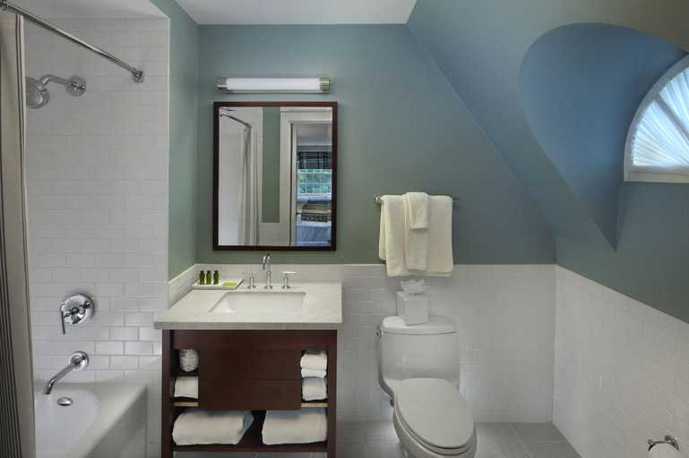 Bathroom 5, Andover Inn, Essex
